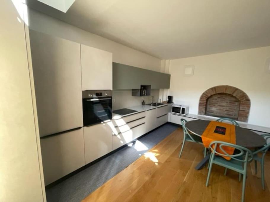 Ai Piedi Della Mole Apartment Turin Bagian luar foto